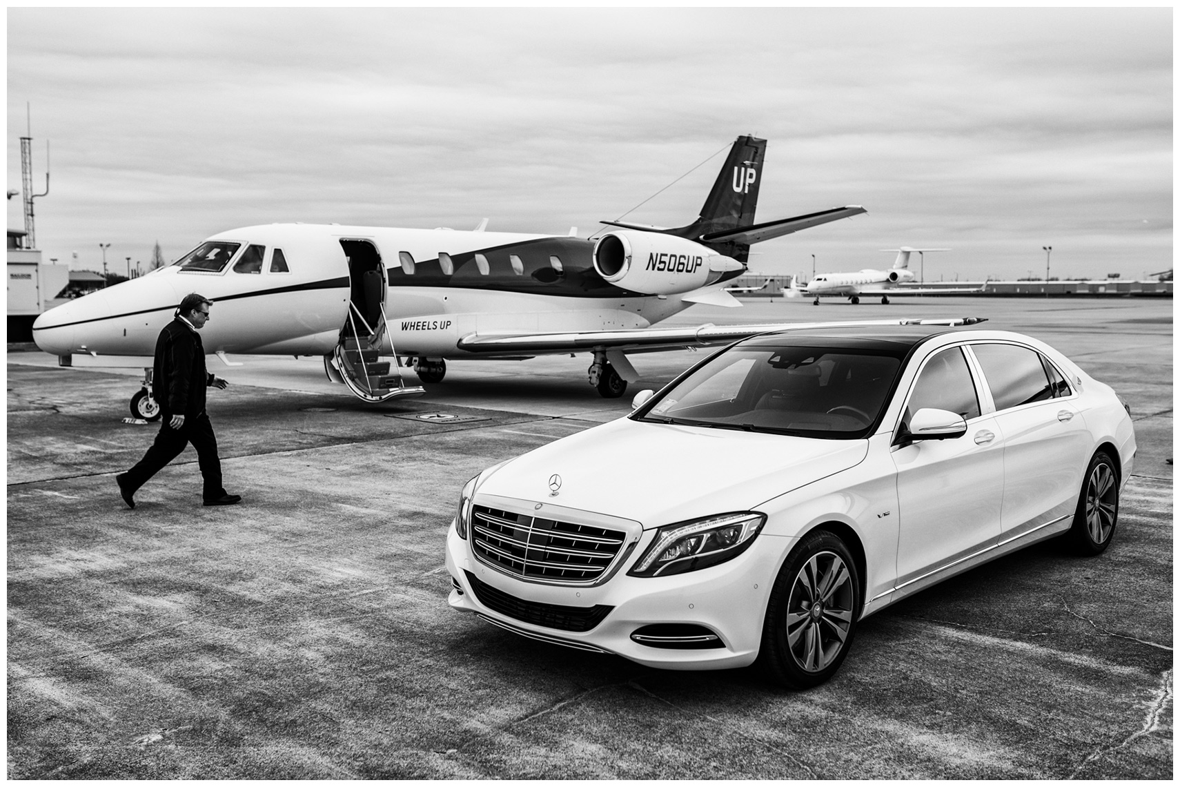 mercedes-maybach-wheels-up-tarmac